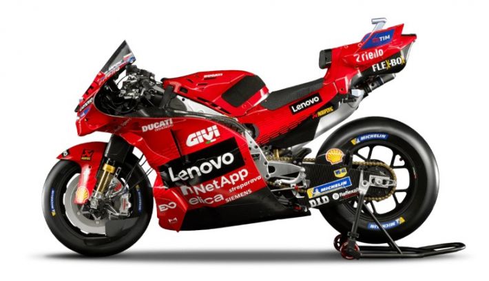 Vue compl�te de la maquette Altaya Ducati mont�e